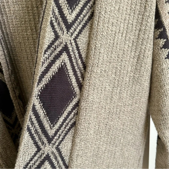Lucky Brand Womens Medium Tan Aztec Longline Cardigan Sweater Open Front Geo - Picture 4 of 5
